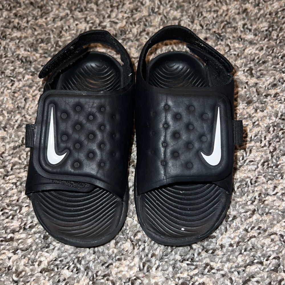 Nike Sunray Sandal